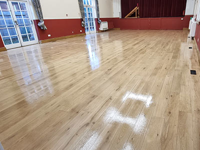 Solid wood floor sanding